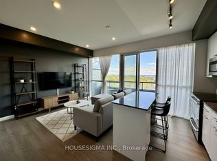 2055 Danforth Ave #811, Toronto, ON M4C1J8