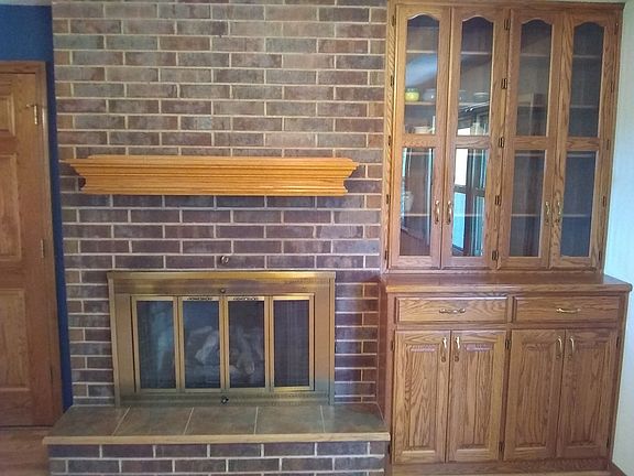 Fireplace and extra cabinets