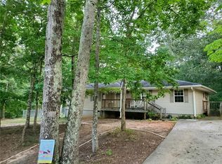 211 Castleman Rd, Carrollton, GA 30116