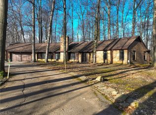 32199 Cedar Rd, Mayfield Heights, OH 44124