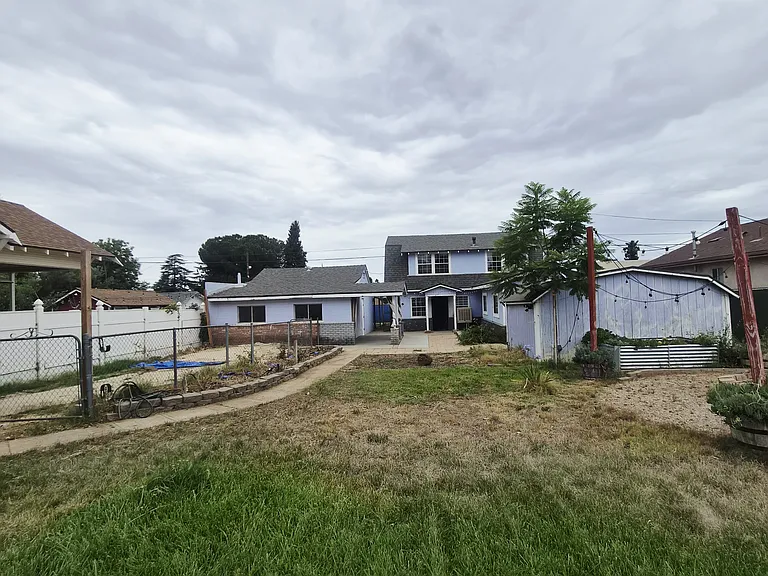 737 Edgar Ave — Photo 3