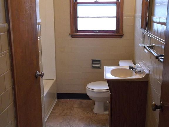 4th image of 6949 E 48th St