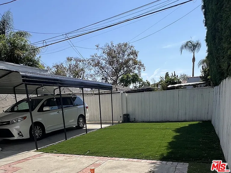 1656 S Crescent Heights Blvd — Photo 20