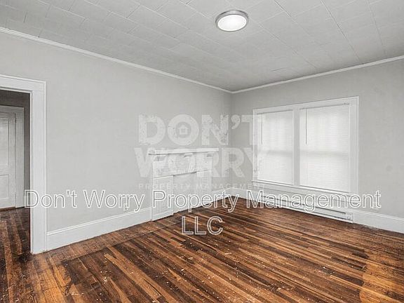 3rd image of 1405 Lexington Ave #A
