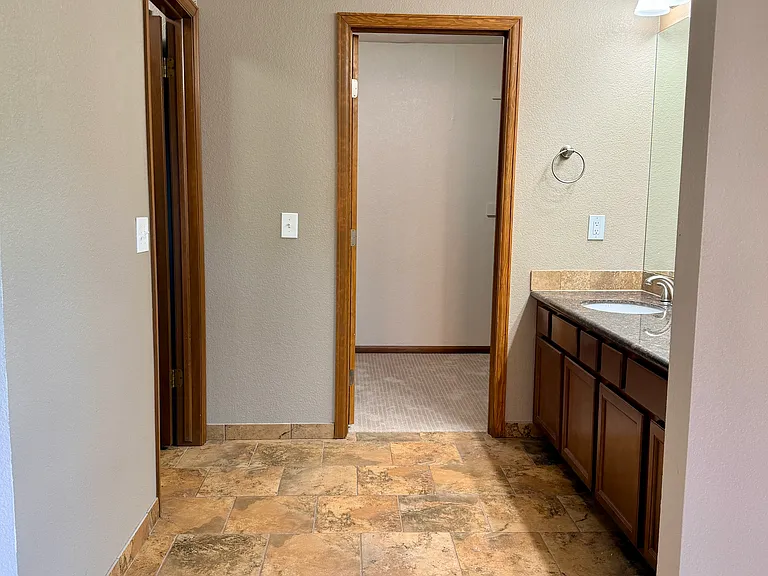 10657 W Roxbury Ave — Photo 20