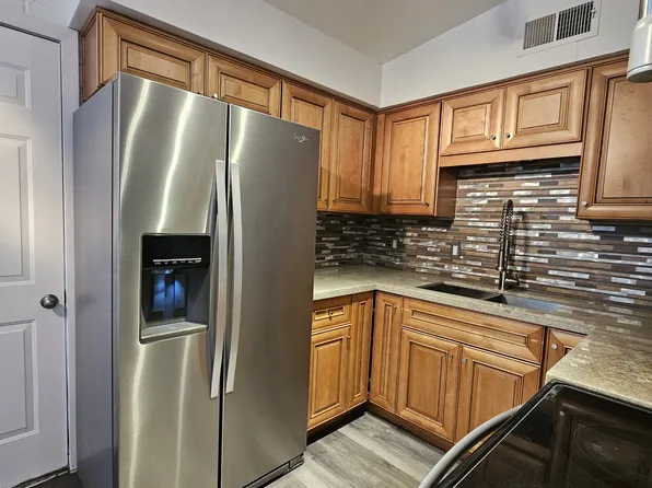 824 E Rose Ln #3, Phoenix, AZ 85014