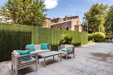 Rented by Safdie Realty Group