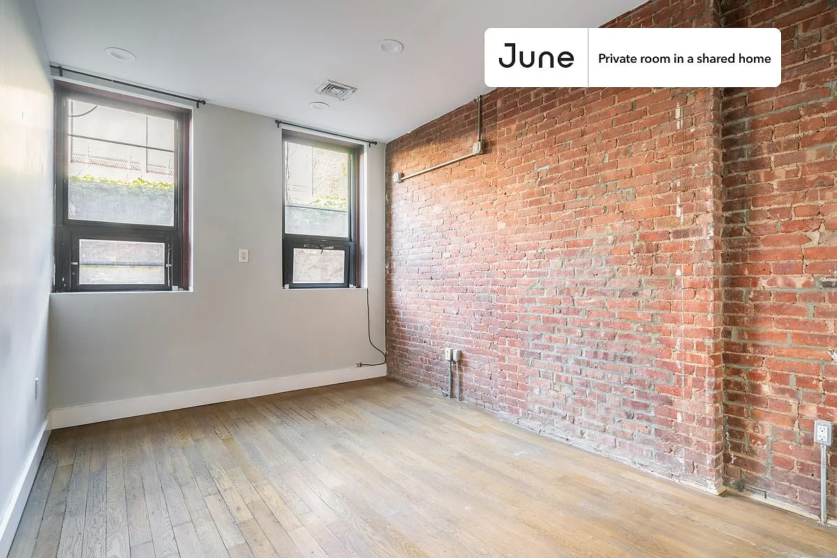 Full bedroom in 4 bed/2 bath home in Central Harlem #1511 A — Photo 2