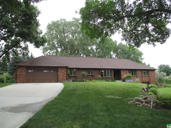 12 Red Fox Run, Sioux City, IA 51104