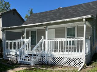 1021 SW Woodward Ave, Topeka, KS 66604