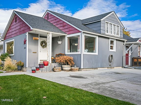 Front of Home with Parking