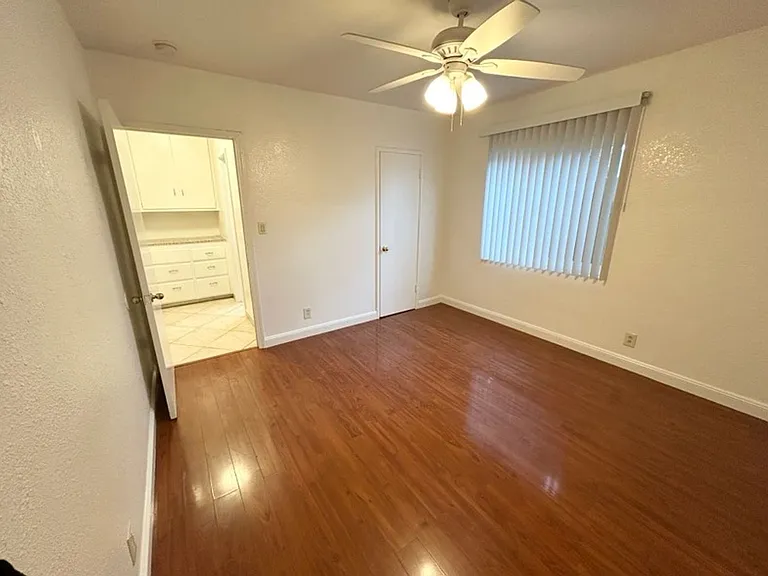 D Street Apartments — Photo 8