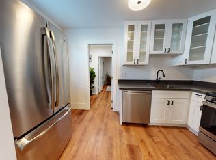 941 Center St #941B, Oakland, CA 94607