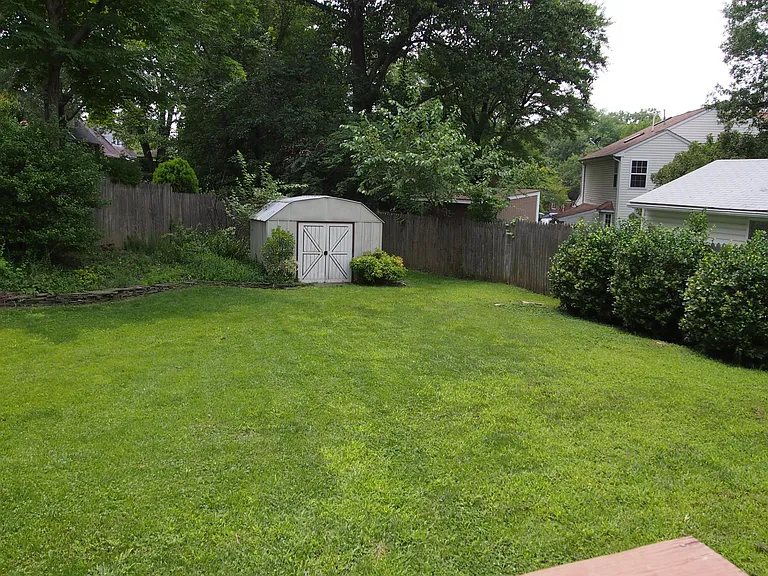 4702 Taney Ave — Photo 13