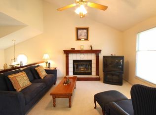 512 Cape Cod Ct, Smithville, MO 64089