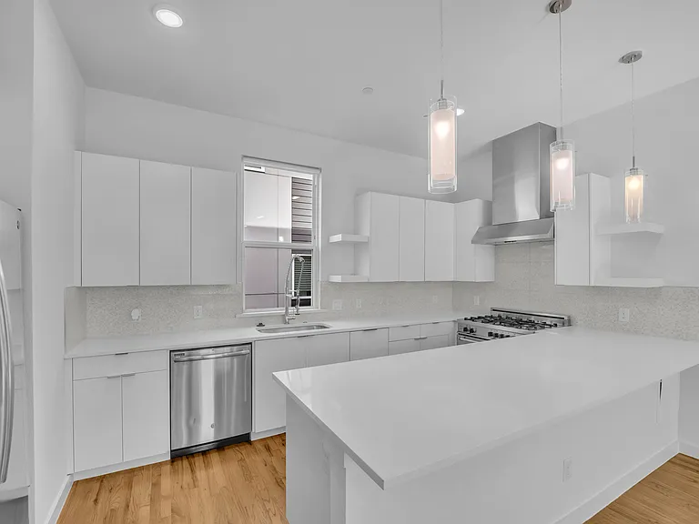 2314 N Carroll Ave #103 — Photo 20