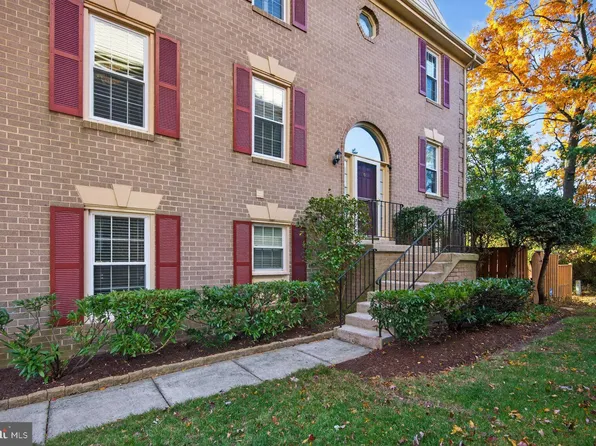 6620 Haltwhistle Ln, Alexandria, VA 22315