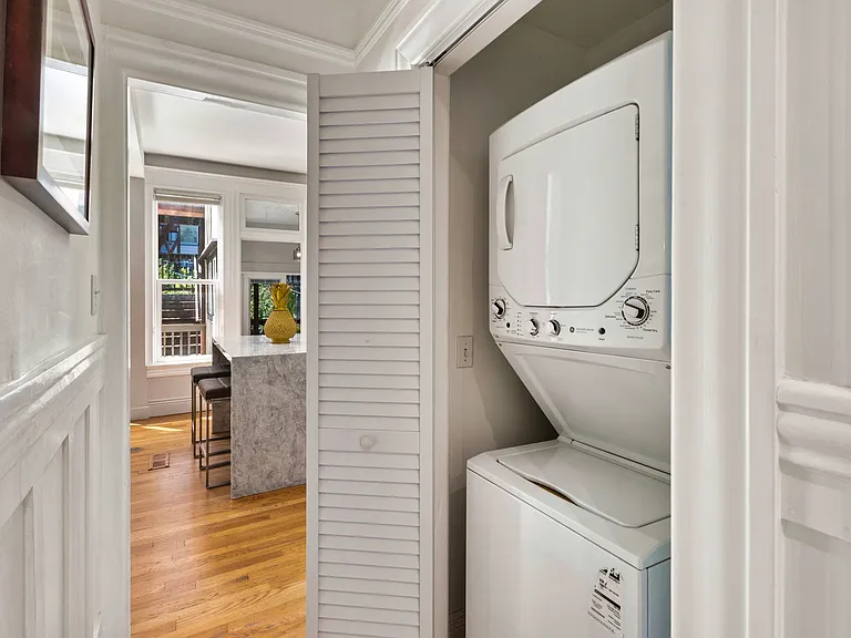 264 Guerrero St — Photo 17