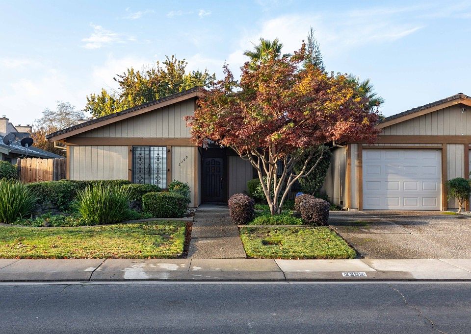 1st image of 2209 Lido Cir