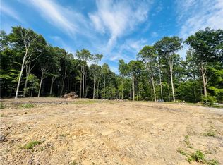 18 Shenango Rd, New Castle, PA 16105