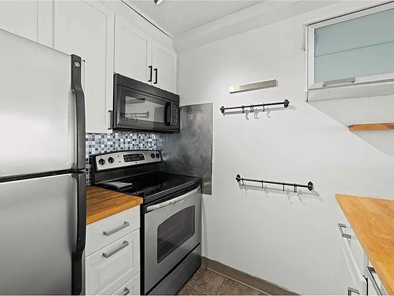 3rd image of 1920 1st St S #1508