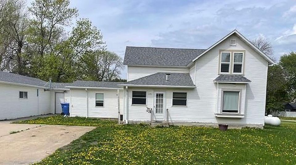 1st image of 1131 Williams St