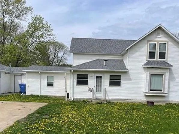 1131 Williams St, Larchwood, IA 51241