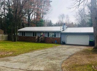 1885 Pine Ln, Interlochen, MI 49643