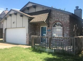 1804 SW 24th St, Moore, OK 73170