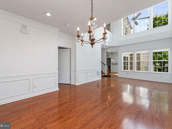 4th image of 6 Stokes Ave