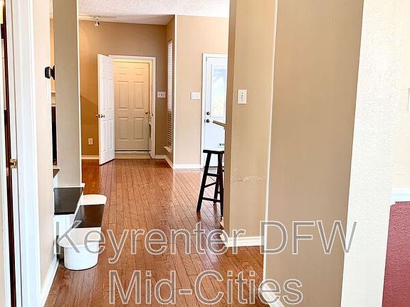 4th image of 8702 Saddlehorn Dr