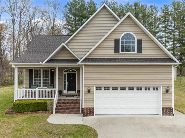 114 Meadow Stone Ln, Mount Airy, NC 27030