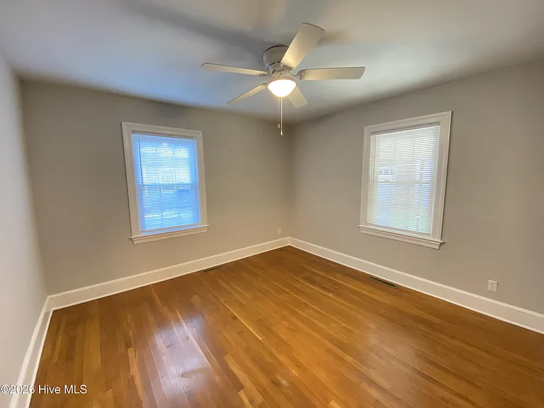 1710 S Elm St — Photo 12