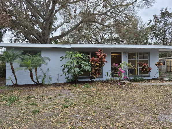 2117 Barcelona Dr, Clearwater, FL 33764