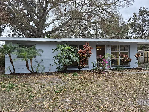 2117 Barcelona Dr Photo 1
