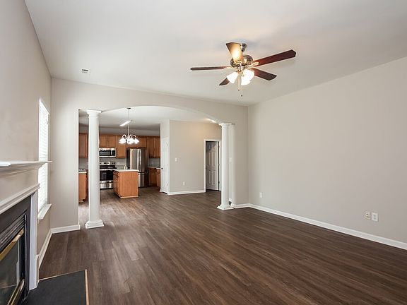 5th image of 2910 Oakdale Pasture Dr