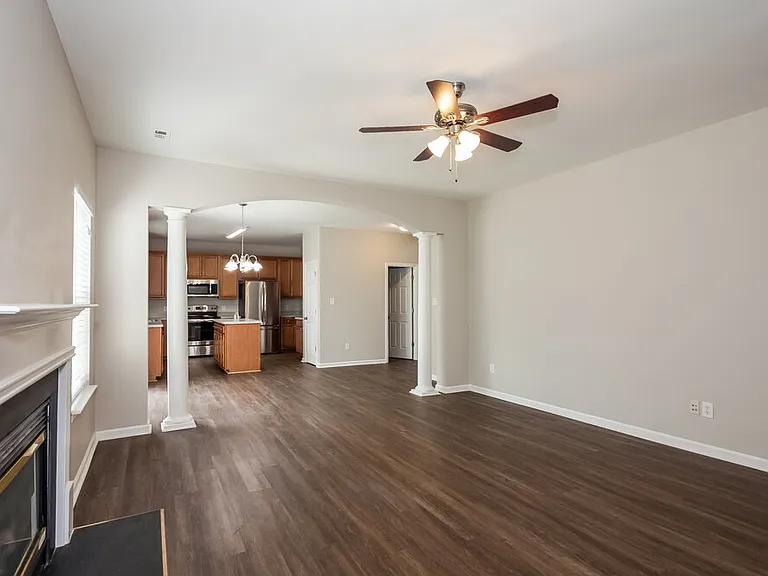 2910 Oakdale Pasture Dr — Photo 5