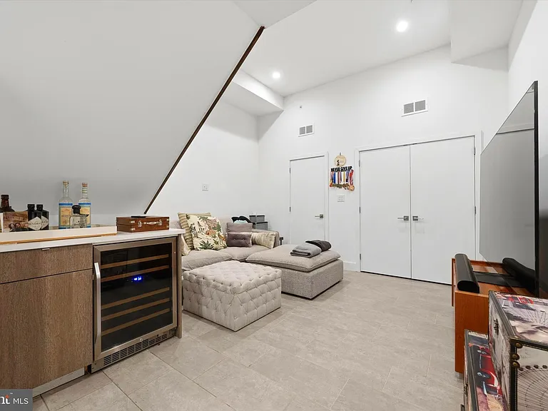 1341 S Garnet St — Photo 30