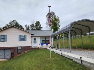 1825 Freehill Rd, Celina, TN 38551