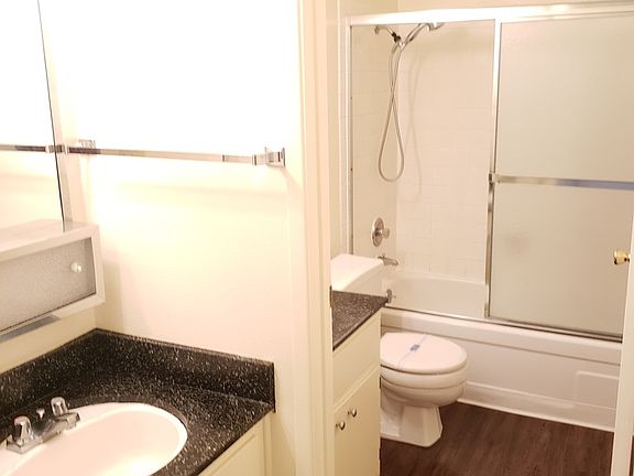5th image of 3410 Mission Ave APT 21