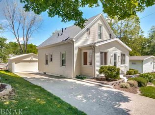 716 Fremont St, Bloomington, IL 61701