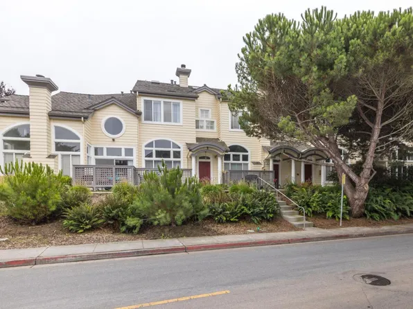 17 Erin Ln, Half Moon Bay, CA 94019