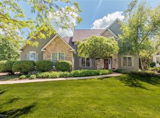 1015 Orchard Ln, Broadview Heights, OH 44147