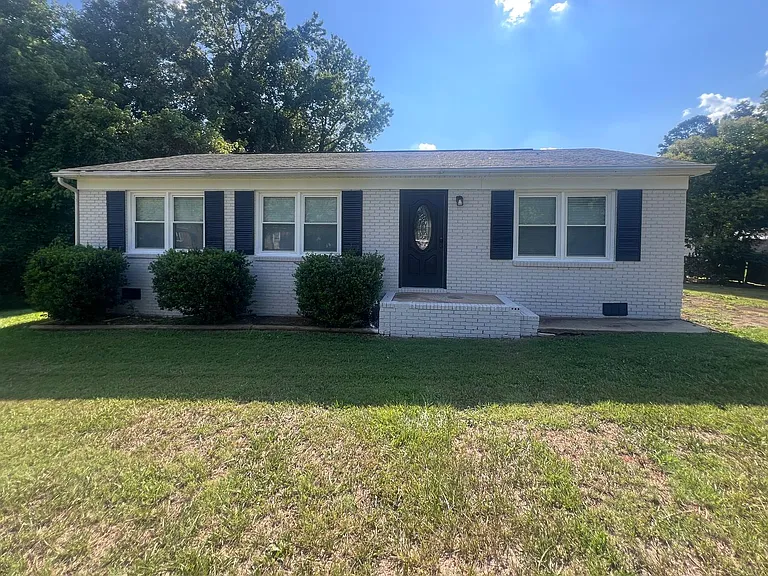 3605 Somerset Dr — Photo 2