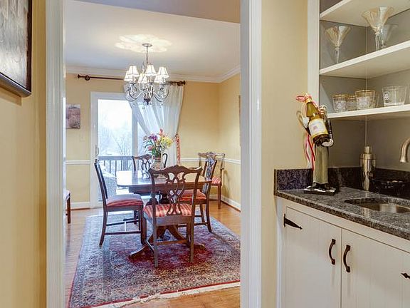 3rd image of 2088 Gillen Ln