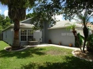 1511 Maximilian Dr, Zephyrhills, FL 33543