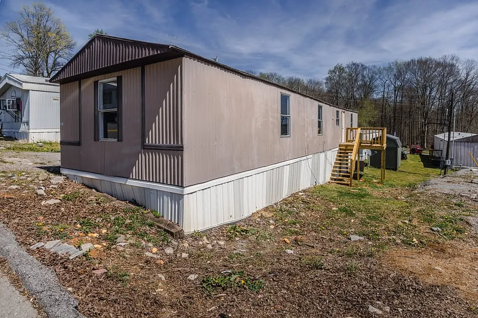 Building Photo - 300 Randell Dr #27