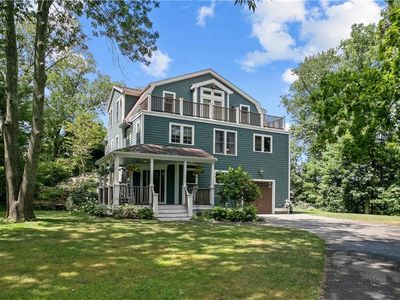 15 Cliff Dr, Bristol, RI, 02809