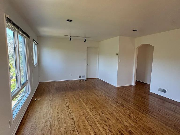 2729 Monserat Ave — Photo 5