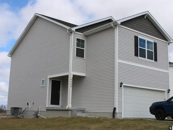 9306 Reynolds St, Omaha, NE 68122